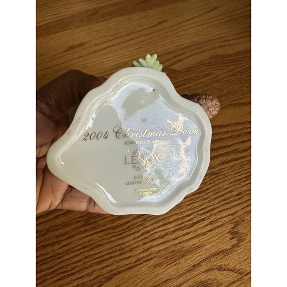 Lenox 2004 Christmas Dove LIMITED EDITION from Christmas Bird Collection - Picture 9 of 11